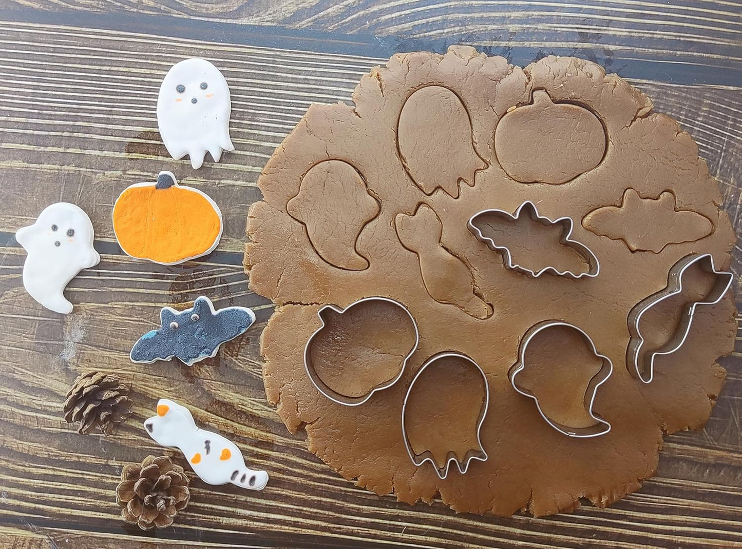 5-Piece Halloween Stainless Steel Cookie Cutter Set | Cat, Ghost, Bat, Pumpkin & More Shapes | Food-Grade Material | Ideal for Cookies, Biscuits, Fondant, Sandwich & Fruit Cutting